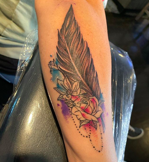 Aggregate more than 73 feather and flower tattoo - in.eteachers