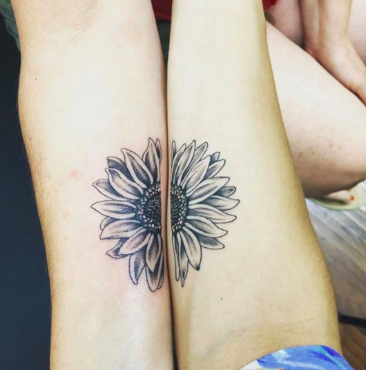 Best 100 Daisy Tattoo Designs in 2021 - Tattoo Stylist