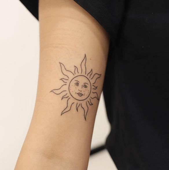 20 Sun And Moon Tattoo Ideas For Ladies - Styleoholic