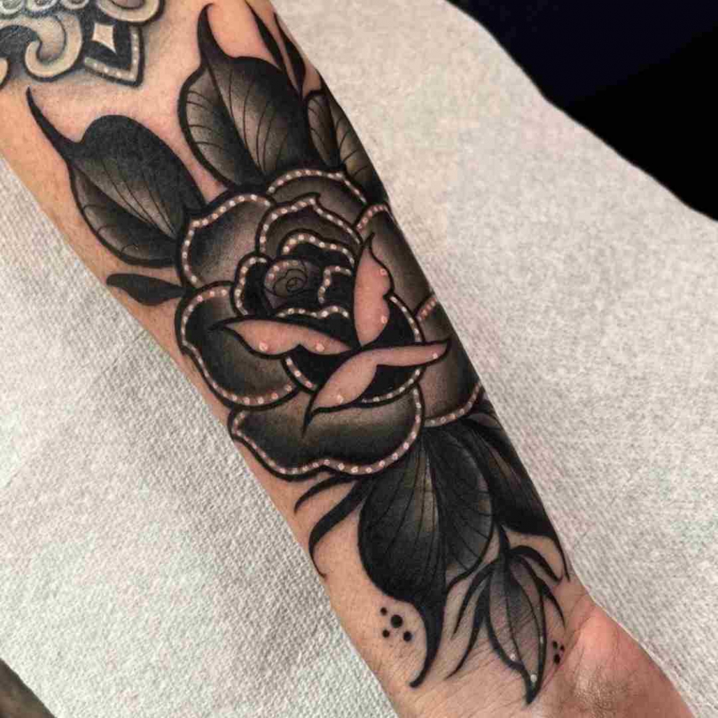 neo traditional tattoo roses