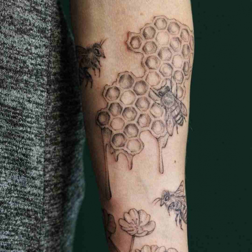 Tattoo People - Honeycomb tattoo done by @gno_tattoopeople... | Facebook