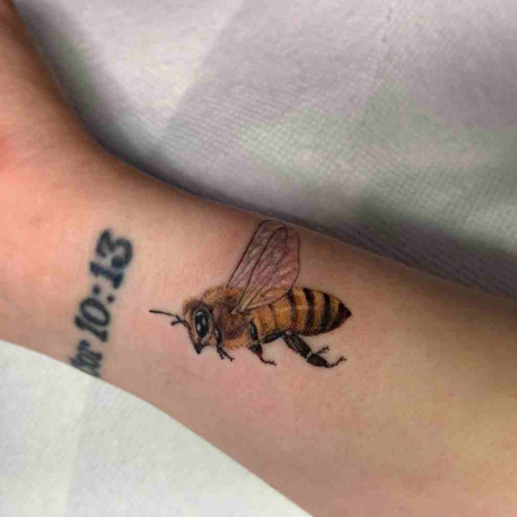 I was told you guys would appreciate my bumblebee tattoo : r/bees